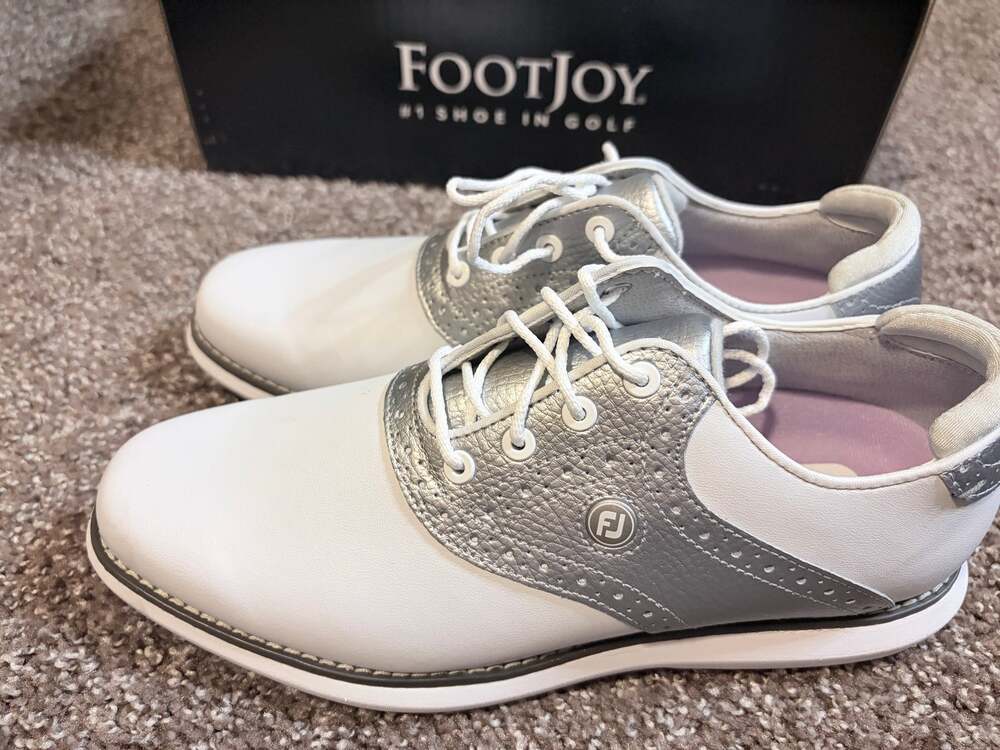 FootJoy Traditions Spikeless Women's Golf Shoes White Silver 7.5 NIB